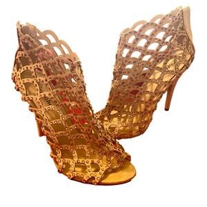 Stiletto booties, nude and bling. Sz 9, 4.5” heel. Zip back. Excellent condition